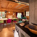 Chalet Hollmann Am Berg Ski-in Ski-out